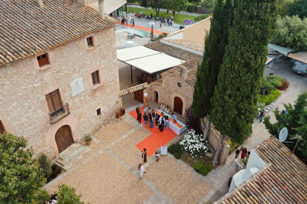 Plaza-de-la-Ermita-Masia